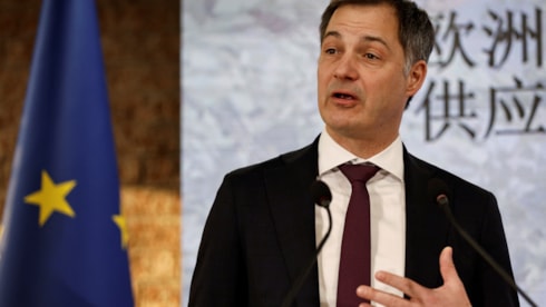 Belçika'da çiftçiler Başbakan De Croo'nun evinin yolunu kapattı