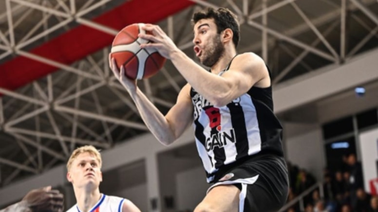 Beşiktaş GAİN deplasmanda Onvo Büyükçekmece Basketbol'u yendi