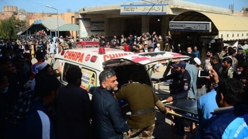 Cuma namazı kana bulandı: Bombalı saldırıda en az 31 kişi öldü