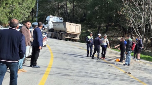 Feci kazada kolu kopan motosikletli öldü