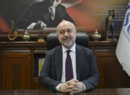 'Emekli geç ölüyor' dedi, koltuğu gitti