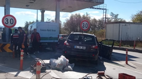 Gerede gişelerinde feci kaza yaşlı çifti birbirinden kopardı