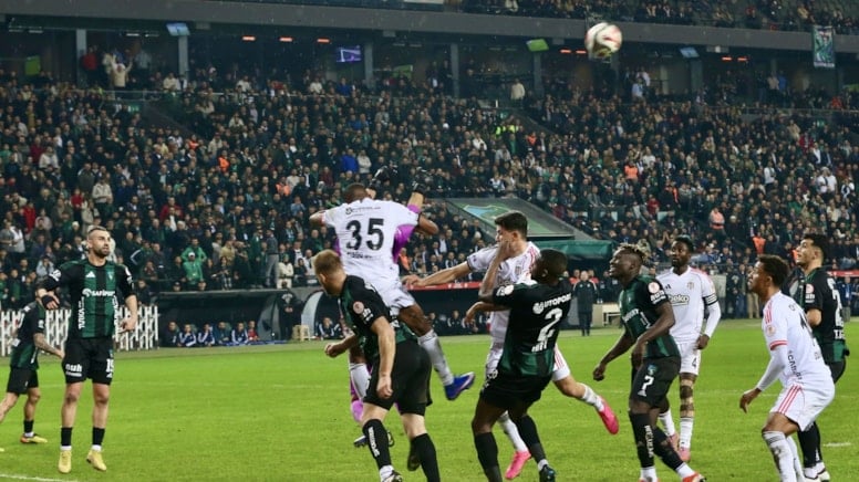 Beşiktaş Türkiye Kupası'nda puanı son dakikada kurtardı! 2 penaltı, 2 gol, 1 kırmızı kart