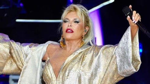 Süperstar Sahneye Bir Saat Geç Çıktı, Tepkiler Gecikmedi! Ajda Pekkan'dan Açıklama