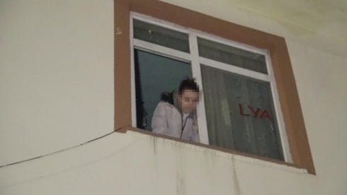 Evde zorla tutulan kadın ekiplerce kurtarıldı