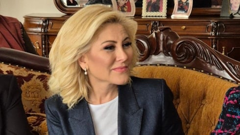 Şebnem Bursalı özür diledi