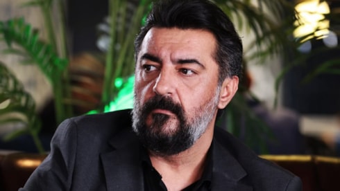 Ünlü oyuncunun isyanı: Kız kardeşim aradı, hüngür hüngür ağlıyor...