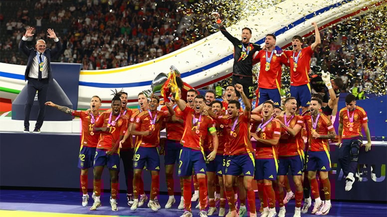 23 turnuva, 23 kupa: İspanya futbolda zirvede!