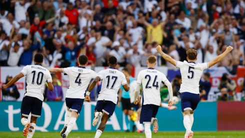 Hollanda İngiltere maçı saat kaçta? 