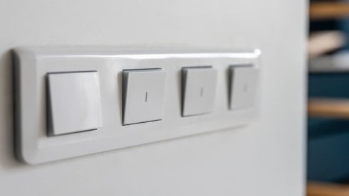 Işığı her kapattığınızda aslında zarar mı ediyorsunuz?