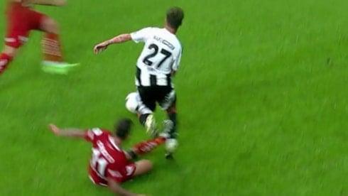 Türkiye Rafa Silva'ya atılan tekmeyi konuşuyor