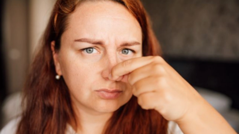 Artık erken yaşlarda görülüyor: Yaşlılık kokusu nedir ve bu kokudan nasıl kurtulabilirsiniz? 