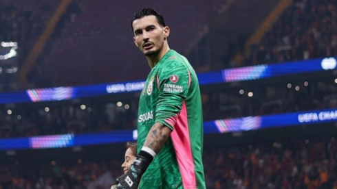 Uğurcan Çakır’ın jölesiz hali olay oldu: Yorum yağmuruna tutuldu