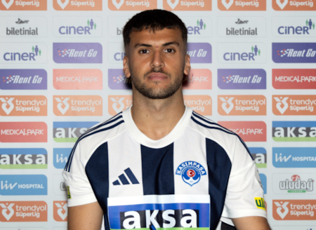 Kasımpaşa 3 isimle birden anlaşmaya vardı